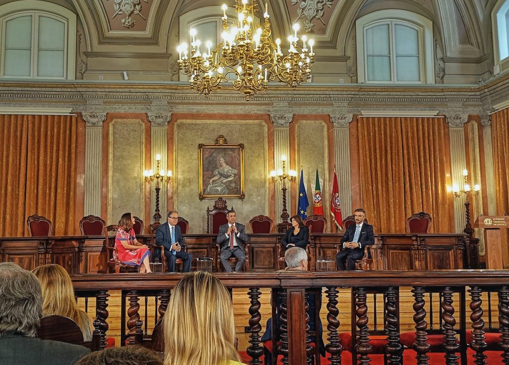 Juíza Conselheira Isabel Marques da Silva intervém nas Conferências da Sociedade Civil da RTP2
